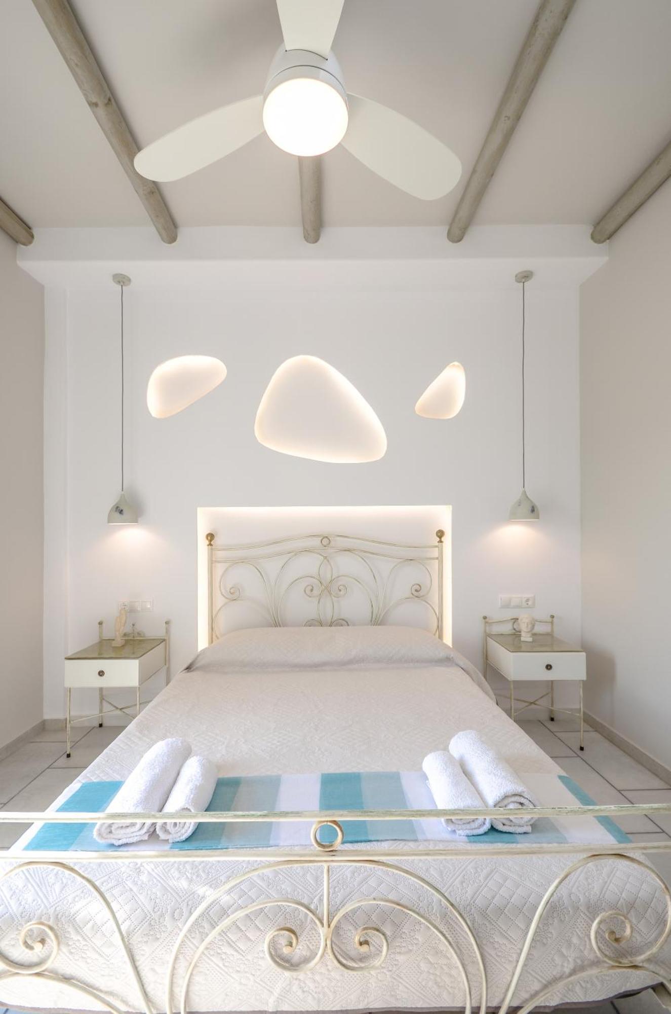 Sofi Pension Naxos City Bagian luar foto